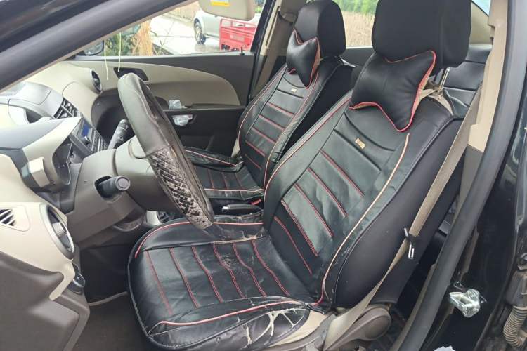 Used Chevrolet Aveo Sonic 2011 Sedan 1.4L MT SL Left Front Seat