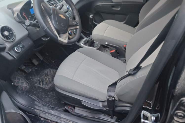 Used Chevrolet Aveo Sonic 2011 Sedan 1.4L Manual Transmission SE Left Front Seat