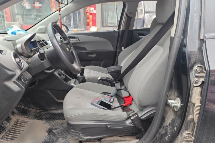 Used Chevrolet Aveo Sonic 2011 Sedan 1.4L Manual Transmission SE Left Front Seat