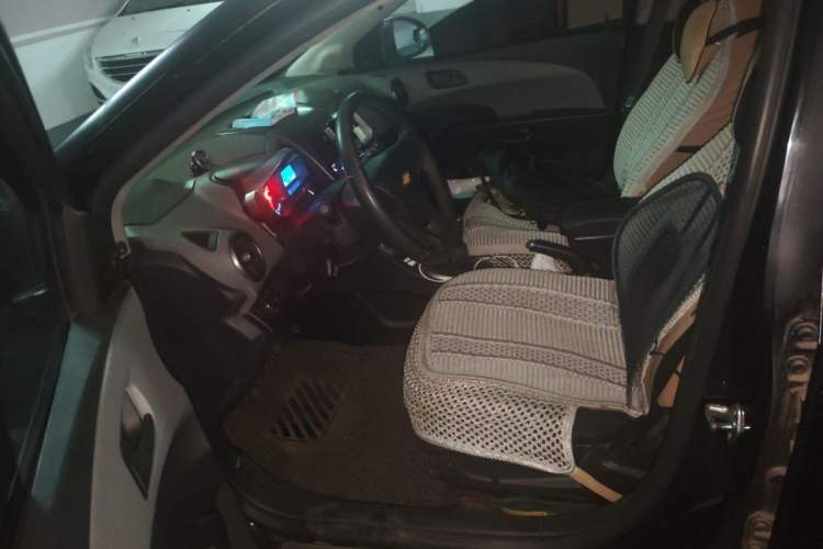 Used Chevrolet Aveo Sonic 2011 Sedan 1.4L MT SL Left Front Seat