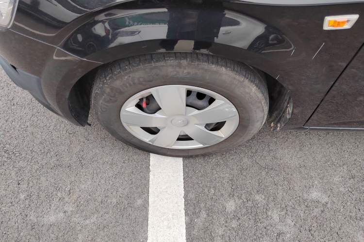 Used Chevrolet Aveo Sonic 2011 Sedan 1.4L MT SL Left Front Wheel Hub