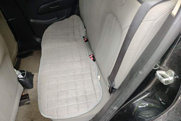 Used Chevrolet Aveo Sonic 2011 Sedan 1.4L MT SL Left Rear Seat