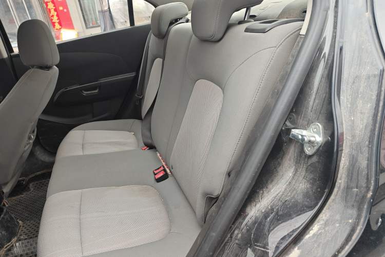 Used Chevrolet Aveo Sonic 2011 Sedan 1.4L Manual Transmission SE Left Rear Seat
