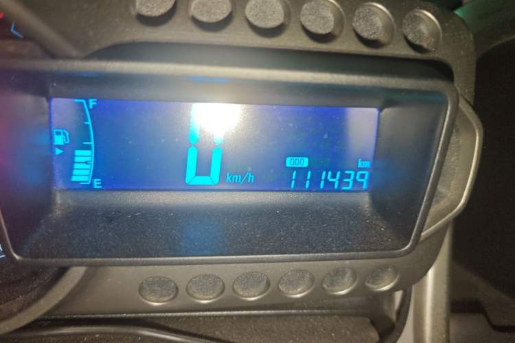 Used Chevrolet Aveo Sonic 2011 Sedan 1.4L MT SL Odometer Close Up