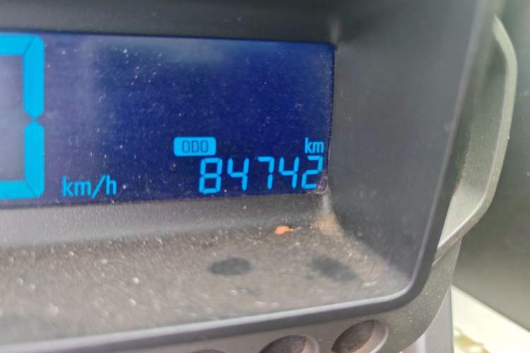 Used Chevrolet Aveo Sonic 2011 Sedan 1.4L MT SL Odometer Close Up
