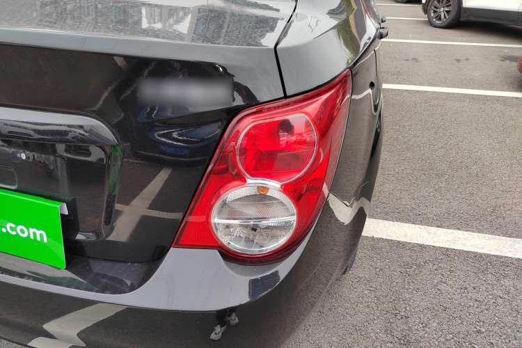 Used Chevrolet Aveo Sonic 2011 Sedan 1.4L MT SL Right Rear Taillight