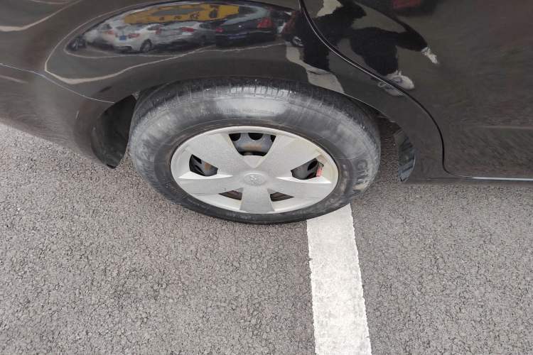 Used Chevrolet Aveo Sonic 2011 Sedan 1.4L MT SL Right Rear Wheel Hub