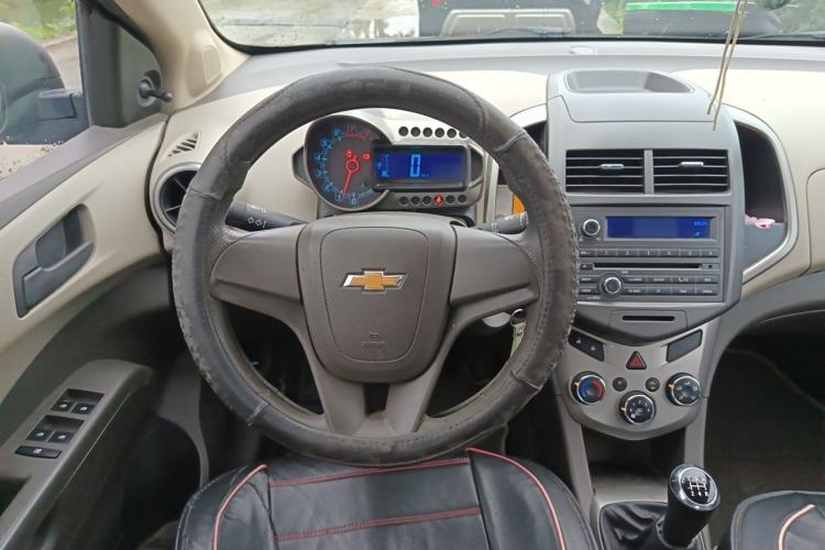 Used Chevrolet Aveo Sonic 2011 Sedan 1.4L MT SL Steering Wheel