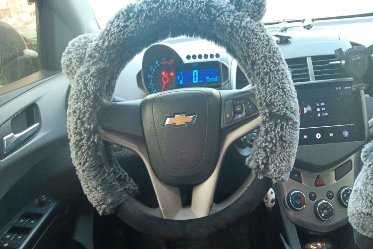 Used Chevrolet Aveo Sonic 2011 Sedan 1.4L Manual Transmission SE Steering Wheel