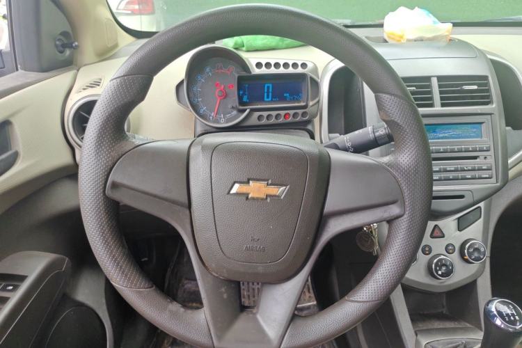 Used Chevrolet Aveo Sonic 2011 Sedan 1.4L MT SL Steering Wheel