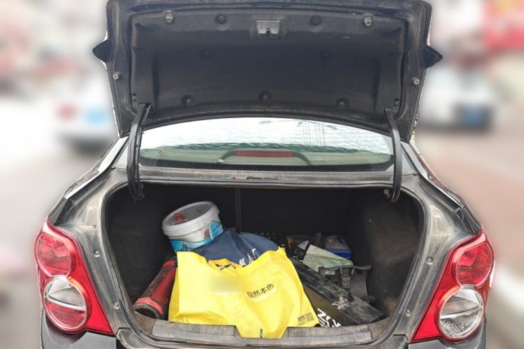 Used Chevrolet Aveo Sonic 2011 Sedan 1.4L Manual Transmission SE Trunk