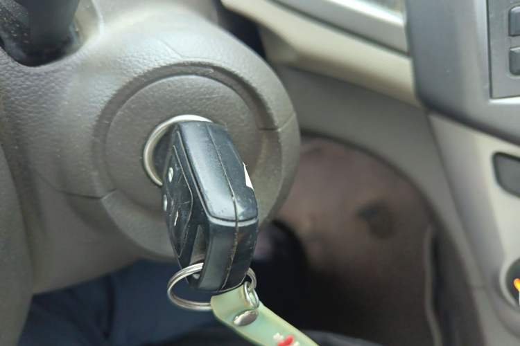 Used Chevrolet Aveo Sonic 2011 Sedan 1.4L MT SL Vehicle Key