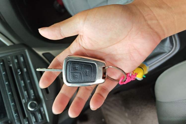 Used Chevrolet Aveo Sonic 2011 Sedan 1.4L MT SL Vehicle Key