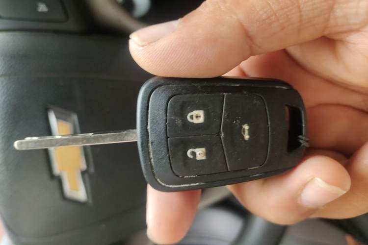 Used Chevrolet Aveo Sonic 2011 Sedan 1.4L Manual Transmission SE Vehicle Key