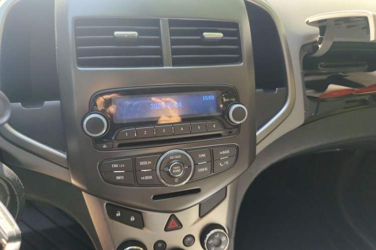Used Chevrolet Aveo Sonic 2011 Sedan 1.4L Manual Transmission SE Audio And AC Panel