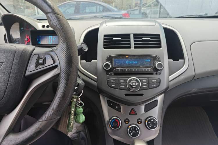 Used Chevrolet Aveo Sonic 2011 Sedan 1.4L Automatic SE Audio And AC Panel
