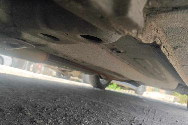 Used Chevrolet Aveo Sonic 2011 Sedan 1.4L MT SL Chassis Front Left