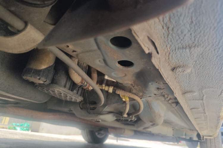 Used Chevrolet Aveo Sonic 2011 Sedan 1.4L MT SL Chassis Rear Right