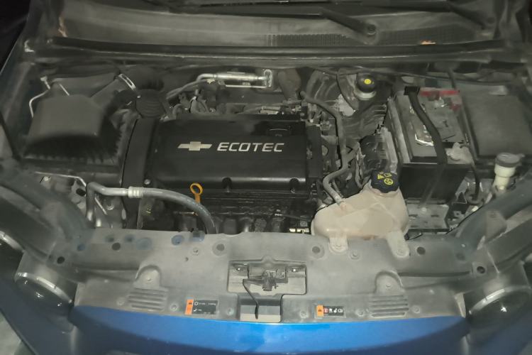 Used Chevrolet Aveo Sonic 2011 Sedan 1.6L Manual Transmission SX Engine Bay