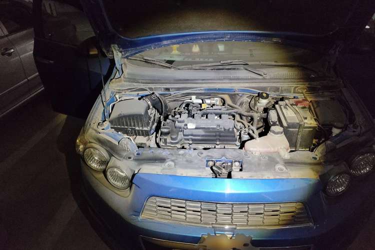 Used Chevrolet Aveo Sonic 2011 Sedan 1.4L MT SL Engine Bay