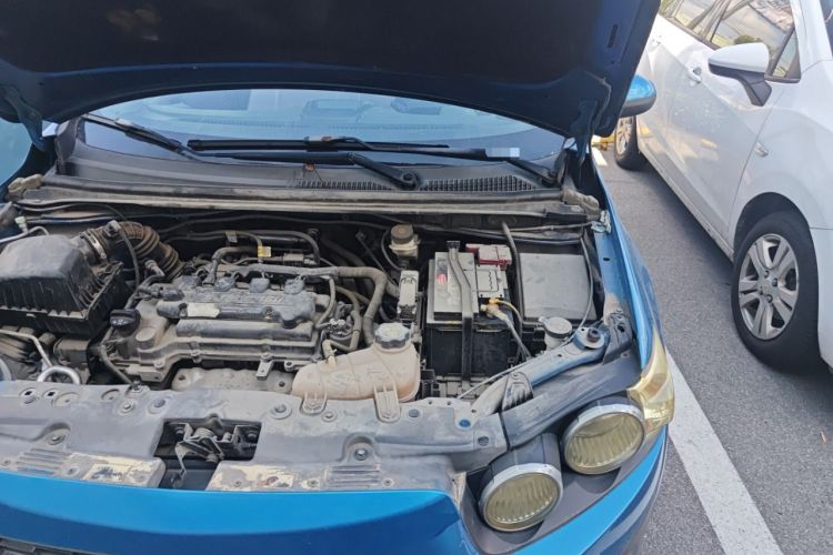 Used Chevrolet Aveo Sonic 2011 Sedan 1.4L Automatic SE Engine Bay Left