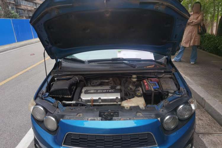Used Chevrolet Aveo Sonic 2011 Sedan 1.6L Manual Transmission SX Engine Bay
