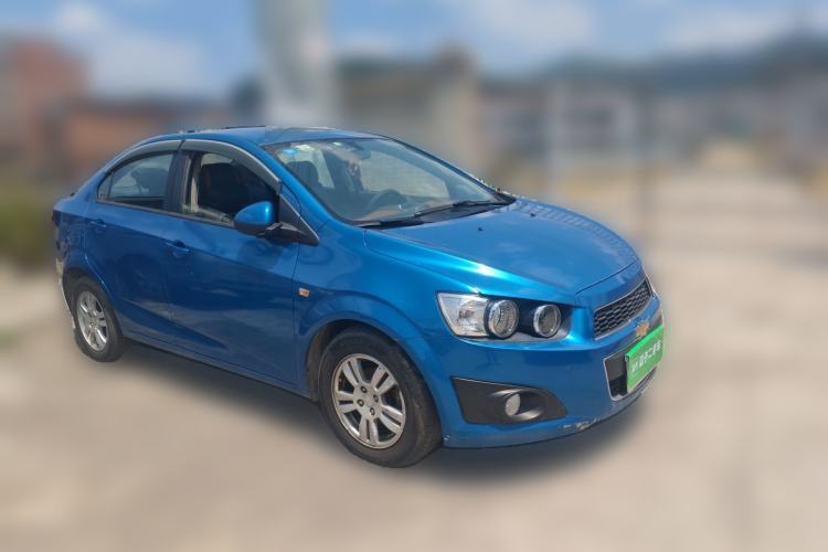 Used Chevrolet Aveo Sonic 2011 Sedan 1.4L MT SL Front Right 45 Deg