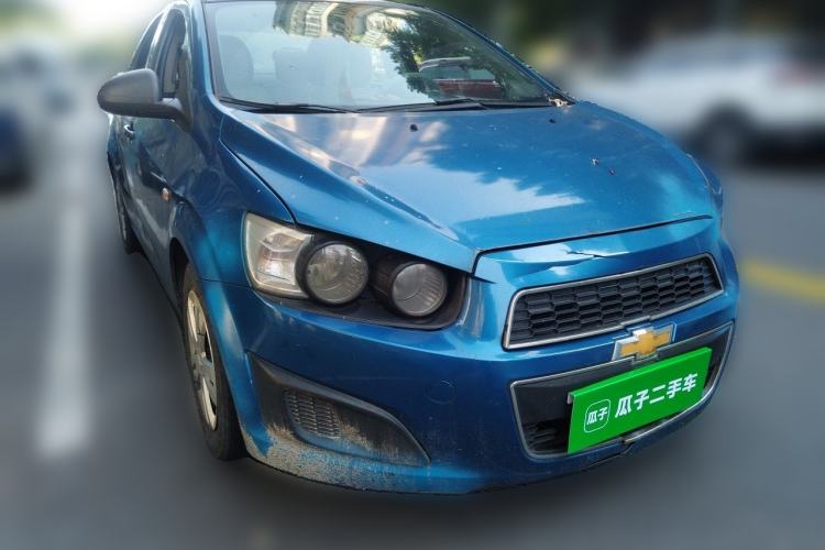 Used Chevrolet Aveo Sonic 2011 Sedan 1.4L Manual Transmission SE Front Right 45 Deg