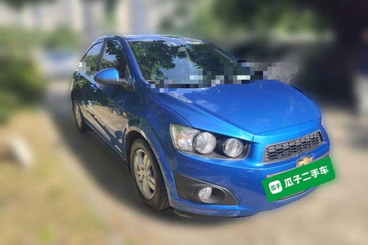 Used Chevrolet Aveo Sonic 2011 Sedan 1.4L Manual Transmission SE Front Right 45 Deg