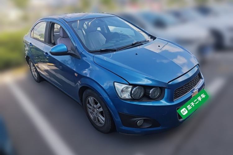 Used Chevrolet Aveo Sonic 2011 Sedan 1.4L Automatic SE Front Right 45 Deg