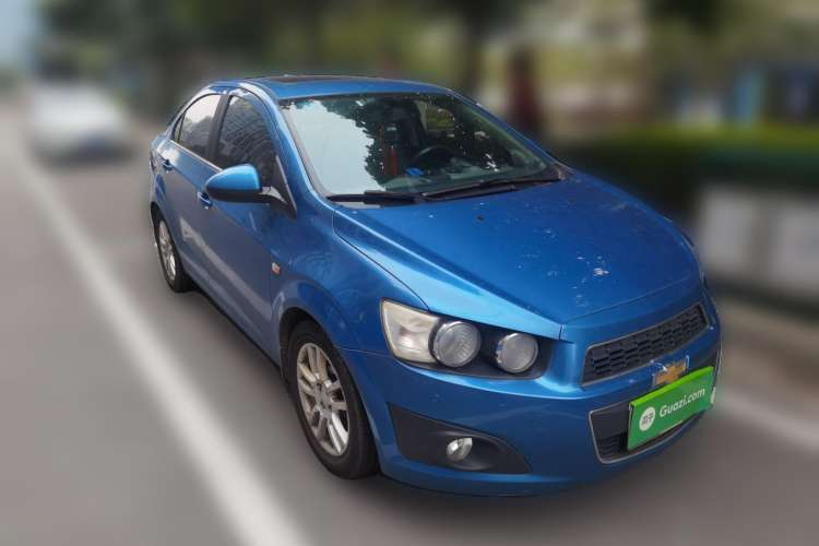 Used Chevrolet Aveo Sonic 2011 Sedan 1.6L Manual Transmission SX Front Right 45 Deg