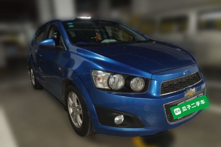 Used Chevrolet Aveo Sonic 2011 Hatchback 1.4L MT SL Front Right 45 Deg