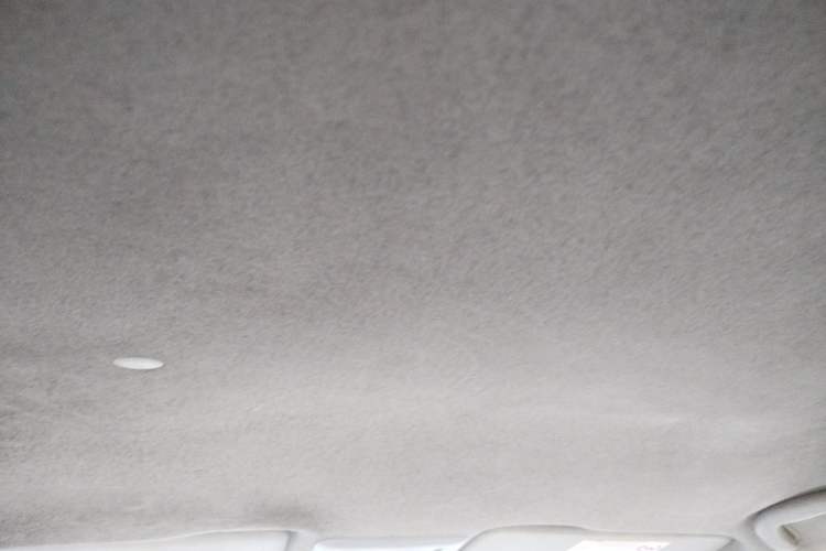 Used Chevrolet Aveo Sonic 2011 Sedan 1.4L Manual Transmission SE Headliner