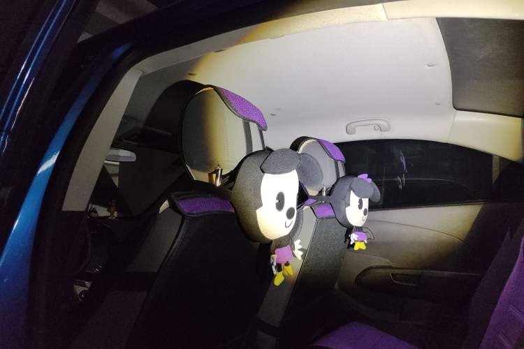 Used Chevrolet Aveo Sonic 2011 Sedan 1.4L MT SL Headliner