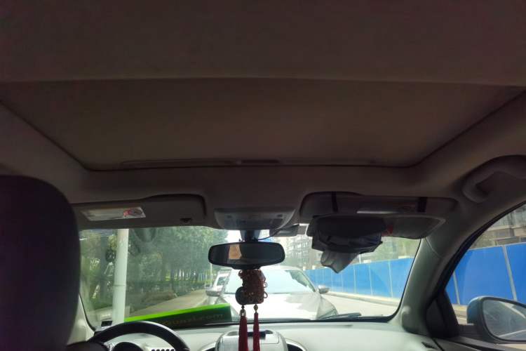 Used Chevrolet Aveo Sonic 2011 Sedan 1.6L Manual Transmission SX Headliner