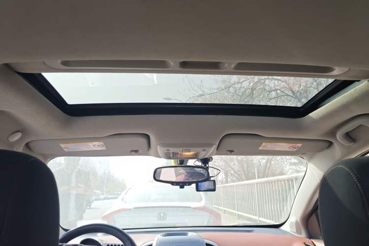 Used Chevrolet Aveo Sonic 2011 Hatchback 1.6L MT SX Headliner