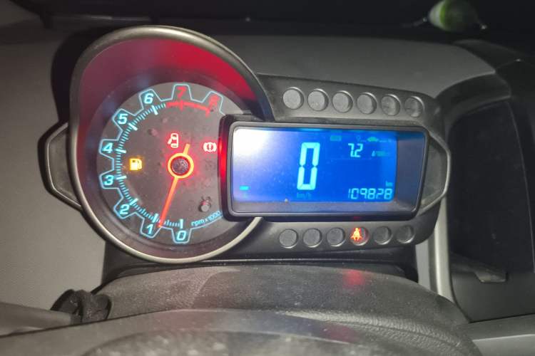 Used Chevrolet Aveo Sonic 2011 Sedan 1.6L Manual Transmission SX Instrument Cluster