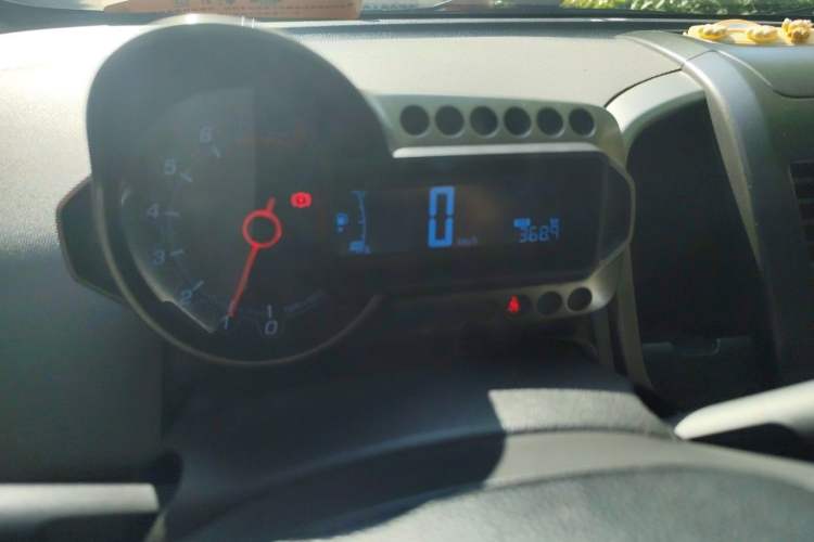 Used Chevrolet Aveo Sonic 2011 Sedan 1.4L Manual Transmission SE Instrument Cluster