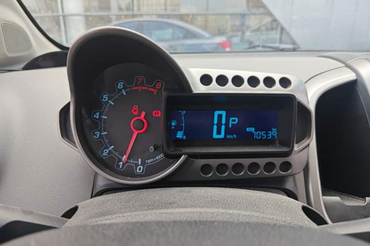 Used Chevrolet Aveo Sonic 2011 Sedan 1.4L Automatic SE Instrument Cluster