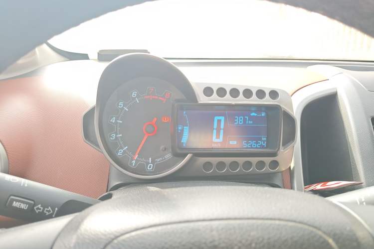 Used Chevrolet Aveo Sonic 2011 Hatchback 1.6L MT SX Instrument Cluster