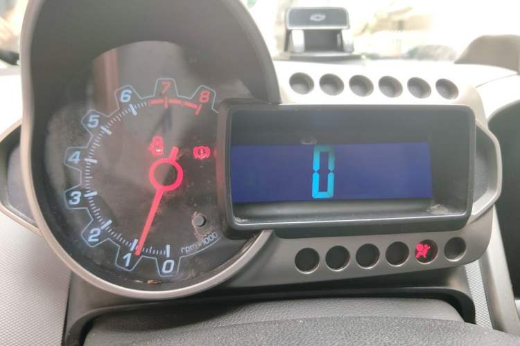 Used Chevrolet Aveo Sonic 2011 Sedan 1.4L MT SL Instrument Cluster