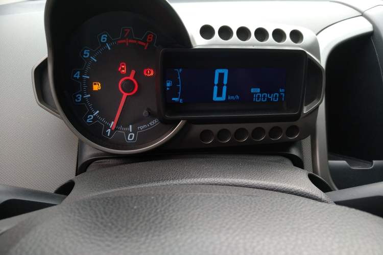 Used Chevrolet Aveo Sonic 2011 Sedan 1.4L Manual Transmission SE Instrument Cluster