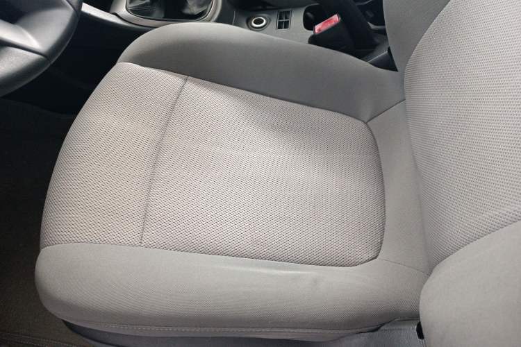 Used Chevrolet Aveo Sonic 2011 Sedan 1.4L Manual Transmission SE Interior 4