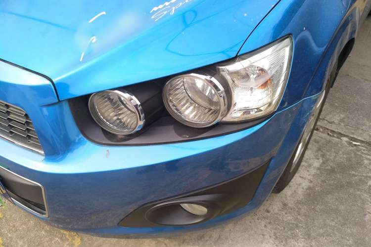 Used Chevrolet Aveo Sonic 2011 Sedan 1.4L Manual Transmission SE Left Front Headlight