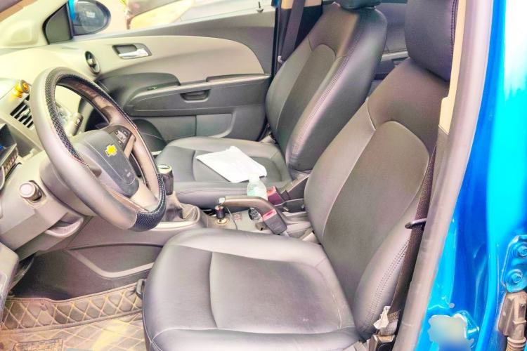 Used Chevrolet Aveo Sonic 2011 Sedan 1.4L Manual Transmission SE Left Front Seat