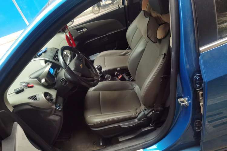 Used Chevrolet Aveo Sonic 2011 Sedan 1.6L Manual Transmission SX Left Front Seat