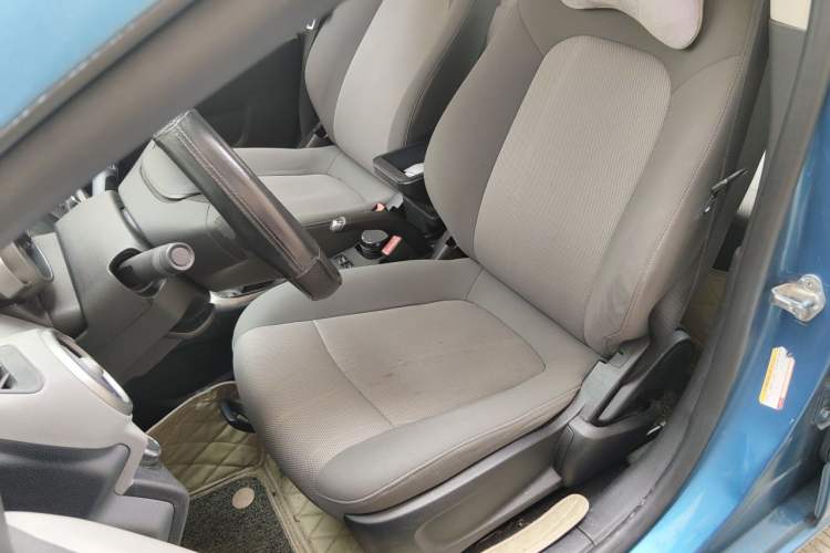 Used Chevrolet Aveo Sonic 2011 Sedan 1.4L MT SL Left Front Seat