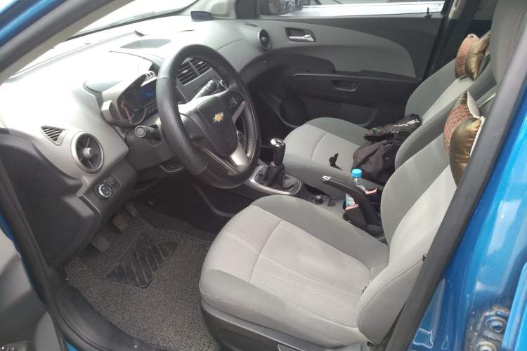 Used Chevrolet Aveo Sonic 2011 Sedan 1.4L Manual Transmission SE Left Front Seat
