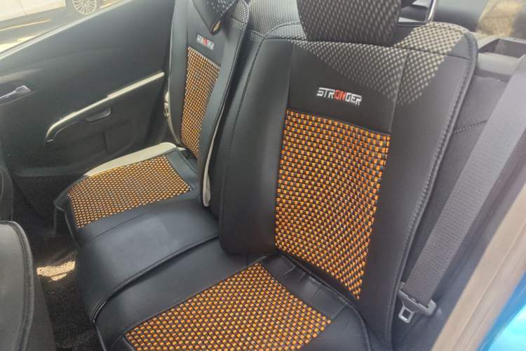 Used Chevrolet Aveo Sonic 2011 Sedan 1.4L MT SL Left Rear Seat