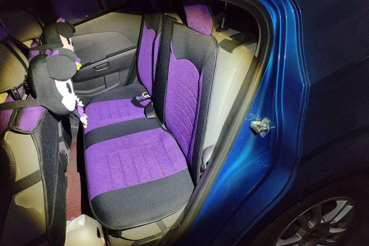 Used Chevrolet Aveo Sonic 2011 Sedan 1.4L MT SL Left Rear Seat